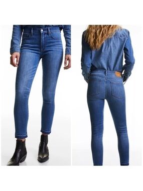 Aritzia Denim Forum The Nico Mid Rise Cropped Jeans in Medium Lagoon